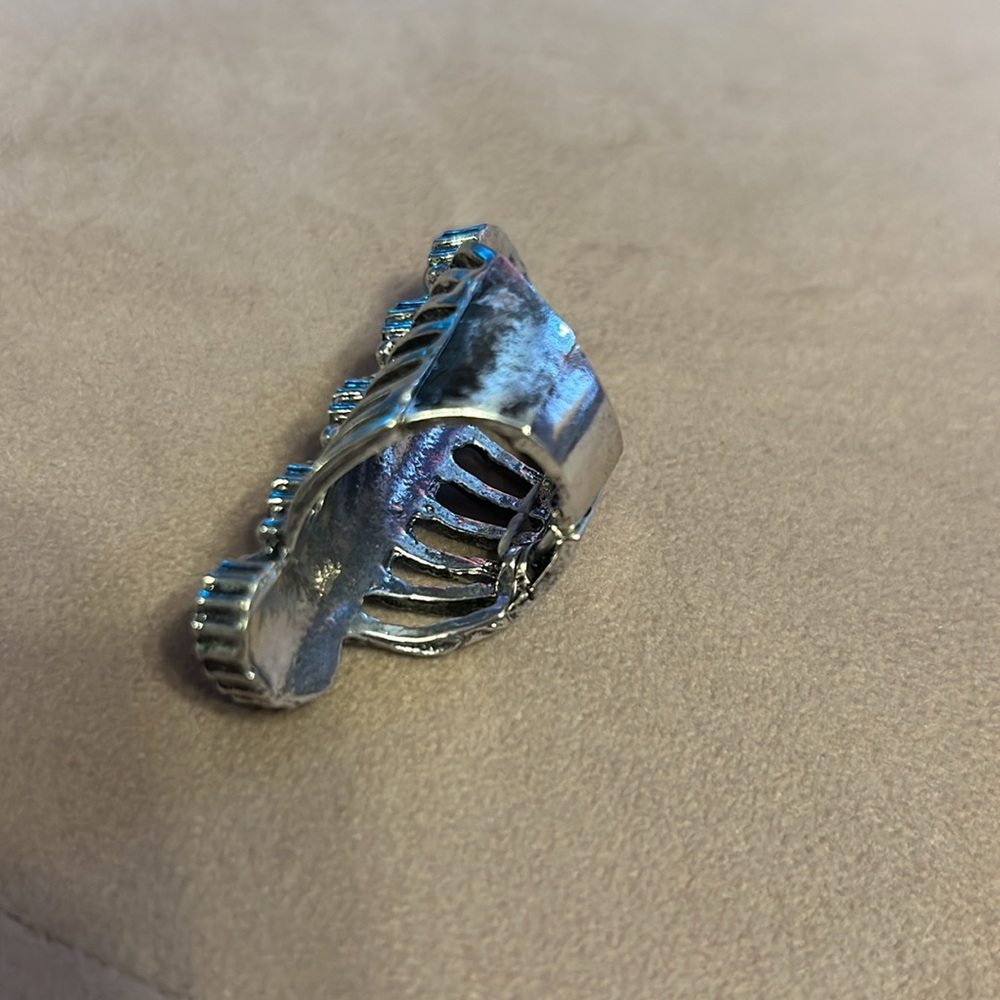 Brand new long adjustable ring with blue/green stones - Picture 4 of 4